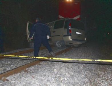 Tavşanıl'da Trafik Kazası: 1 Ölü 3 Yaralı