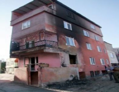 Evi Yanan Şehit Ailesinin Elinden Kimse Yok Mu Tuttu