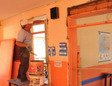 Aliağa’nın Okulları, Aliağa Belediyesi İle Hayat Buluyor