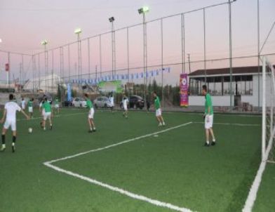 Ggc ve Kayapınar Belediyesi’nin Düzenlediği Halı Saha Futbol Turnuvası Başladı