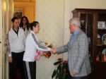 EDIRNESPOR - Edirnespor Kadın Basketbol Takımı’ndan Hamdi Sedefçi’ye Ziyaret