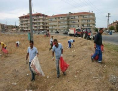 Ayvalık Belediyesi’nin Dev Temizlik Hamlesi Sürüyor
