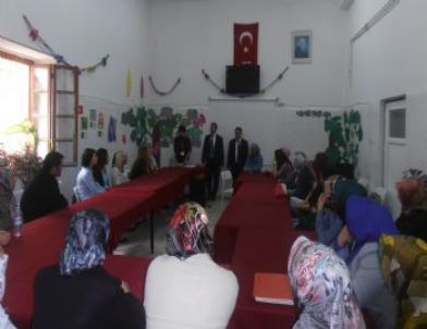 ÇOGEM' de 'aile ve Çocuk Eğitimi Kursu' Başladı