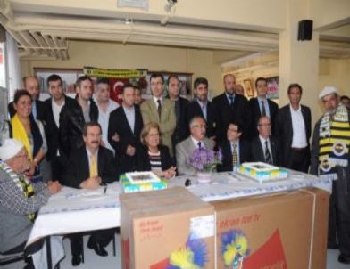 Fenerbahçeliler Derneği'nden Huzurevine Jest