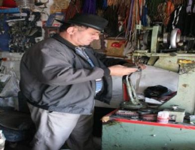 Tamirciler Çin Malı Ayakkabılardan Dertli