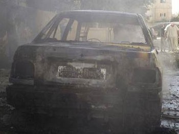 Bomba yüklü araç patladı: 50 asker öldü