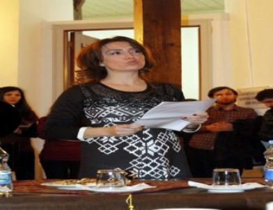 Nurduran Duman'ın “mi Bemol” Adlı Şiir Kitabı Okuyucusuyla Buluştu