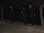 Adana’da Polis Aracına Ses Bombası Atıldı