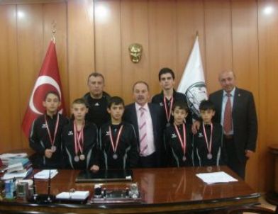Torul, Muay Thai’de Tarihe Geçti