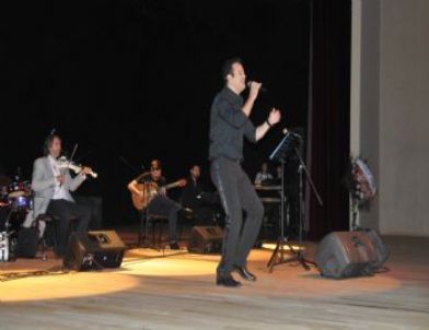 Beylikdüzü’nde Hakan Peker Coşkusu