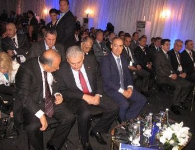 Bakan Yıldırım: Ermenis'tan Uçağının İndirilmesi Rutin Bir Uygulama