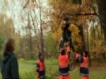 GRUP GENÇ - Rusya’da Uçan Süpürgeli Gençlerin Videosu Olay Yarattı