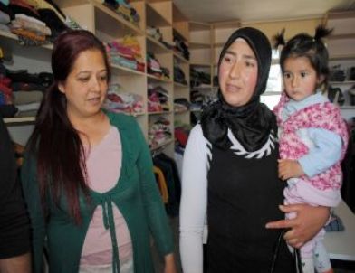 Manavgat'a Göç Eden Ailelere Danışmanlık Hizmeti Veriliyor