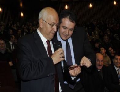 Başkan Yaşar’a Eğitime Destek Ödülü