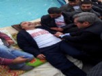 ABİDİN DİNO - Grevde Bayılan Esnafa İlk Müdahaleyi Milletvekili Yaptı