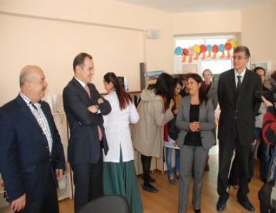 Didim’de Miniklerde Okuma Kampanyasına Katıldı