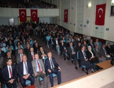 Görele'de “dünyada ve Türkiye'de İnsan Hakları” Konferansı