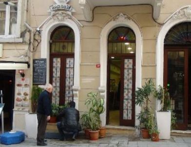 İnci Pastanesi Yeniden Açılıyor