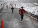LİSELİ KIZLAR - Muş’ta Okullar Arası Atletizm Müsabakası