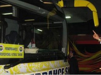 Fenerbahce Takim Otobusu Taslandi