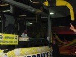 Fenerbahçe takım otobüsü taşlandı
