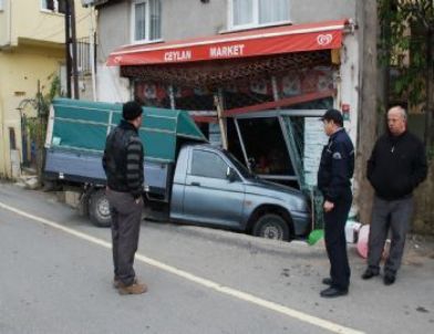 Pantolonuna Düşen Sigara Ateşi Kaza Yaptırdı