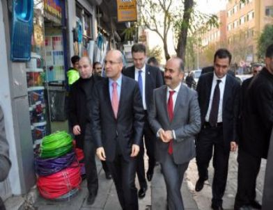 Bakan Şimşek, Partililere Hitap Etti