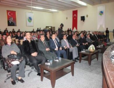 Türkçe Bölümü Öğrencilerinden Neşet Ertaş’a Vefa