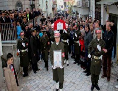 İntihar Eden Asker Samsun’da Toprağa Verildi