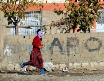 İşte PKK'lı teröristlerin erkekliği 'Etek giydiler'