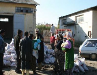 Altınova’da Yoksul Vatandaşlar Sydv Kömürüyle İsınacak