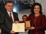 Aygün Attar İTÜ'de Karadeniz Üniversiteler Ağı (BSUN) 2012 'üstün katkı ödülü'nü’ aldı