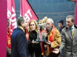 Galatasaray Efsanelerini Anıyor