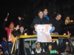 Galatasaraylılar Galibiyeti Kordon'da Kutladı