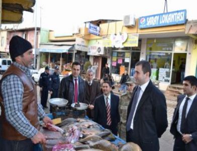 Kaymakam Uğur Sezer, Esnafın Sorunlarını Dinledi