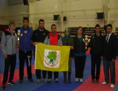 Tekvando Takımı Madalya Rekoru Kırdı