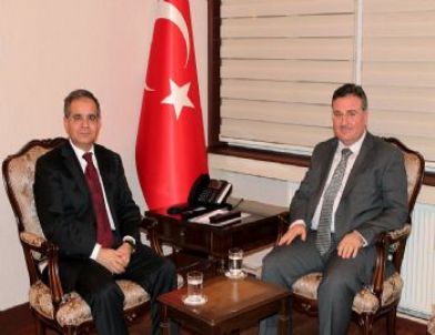 Halı İhracatçılar Birliği Başkanı Kaplan'dan Vali Tapsız'a Ziyaret