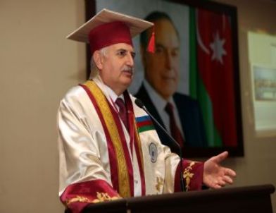 Nahcivan Devlet Üniversitesi, Prof. Dr. Hikmet Koçak'a 'fahri Doktora Diploması' Verdi
