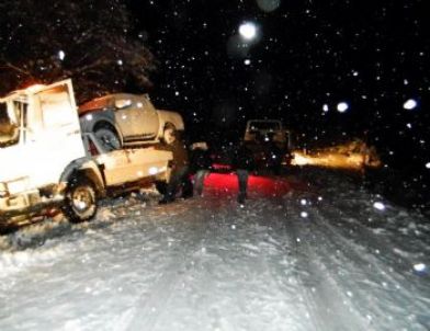 Tufanbeyli'de Kar Yağışı Etkili Oluyor