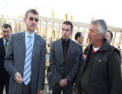 Önce Tel Kırmadan Yat Tablosu, Ardından Gerçeği