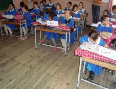 Gökçeler Köyü İlkokulu'nda Üç Sınıfa Tek Öğretmen Bakıyor