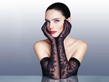 Nil Karaibrahimgil'e 101 Bin Liralık Dava