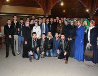 Genç, Gençlerle Bir Araya Geldi