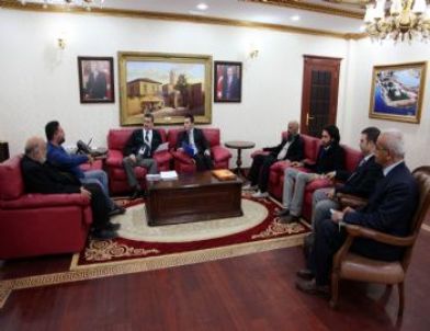 Katarlı İş Adamından Sığınmacıların Kampına 5 Milyon Liralık Yardım