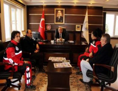 Sarıyer Sivil Savunma Birliği Ekibi, Suşehri Belediye Başkanı Sel’i Ziyaret Etti