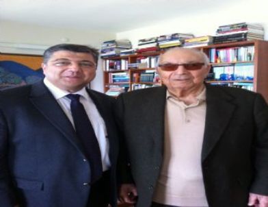 Yaşar Kemal’e ‘beyaz Yaşam’ Ödülü