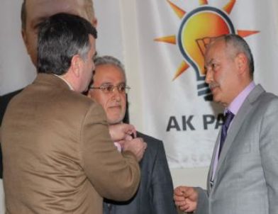 Ak Parti’ye Katılan Has Parti Eski İlçe Başkanına Rozet