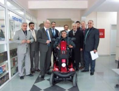 Engelli Vatandaşa Tdv’den Akülü Araba