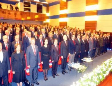 Hisarcıklıoğlu'ndan Okul Yakanlara Tepki