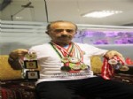 ALI TURAN - 68 Yaşındaki Ali Turan Madalyaya Doymuyor